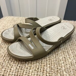 Crocs‎ Wedge Sandals Womens Size 10 W Tan Patricia II Strappy Slip-On Coastal